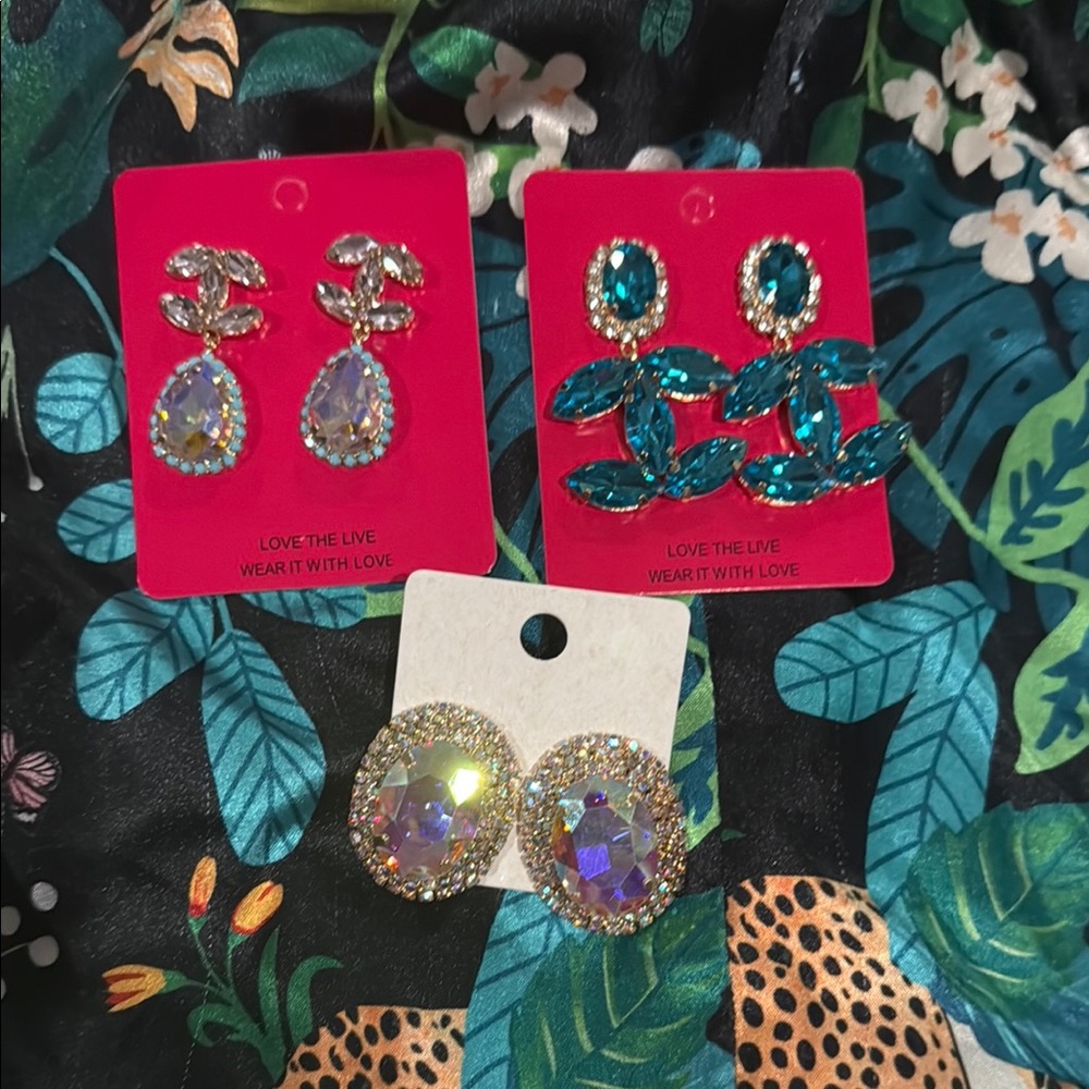 Sparkling Statement Earrings Set - image 1